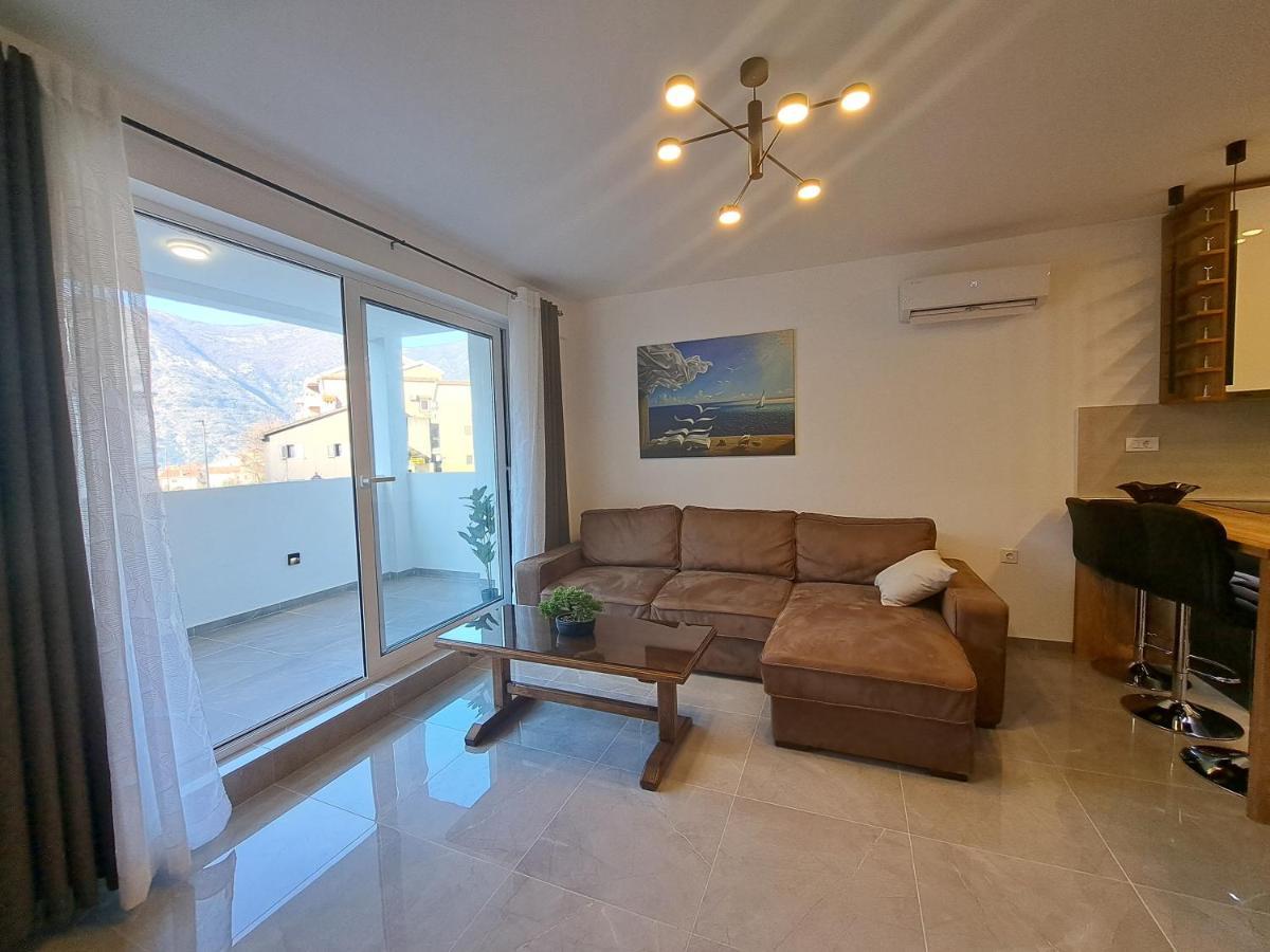 Paun Apartment Kotor Buitenkant foto