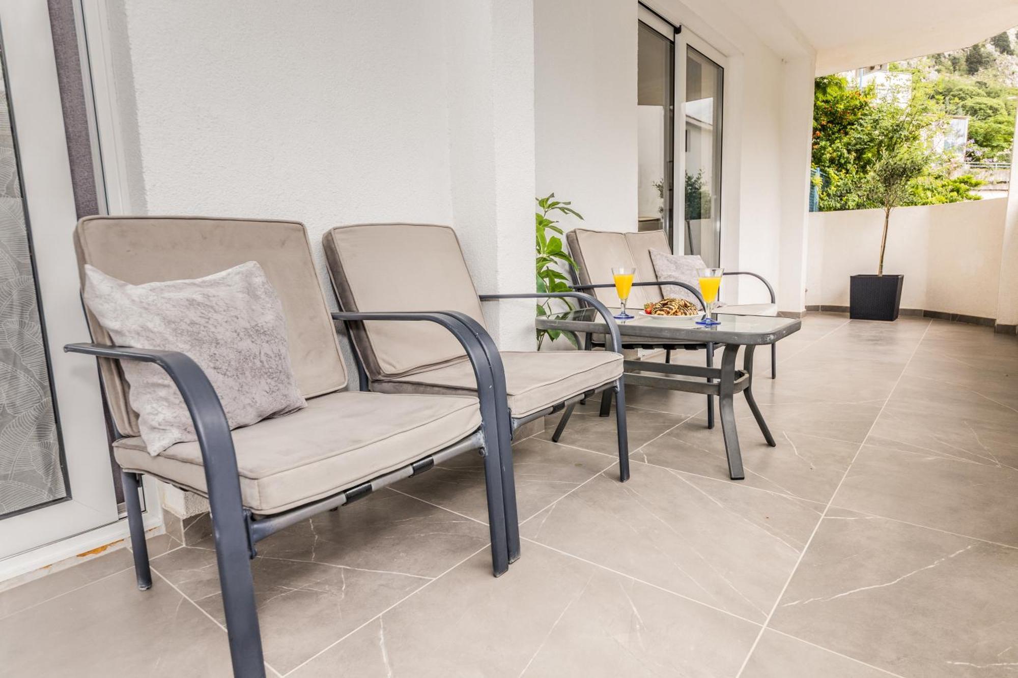 Paun Apartment Kotor Buitenkant foto