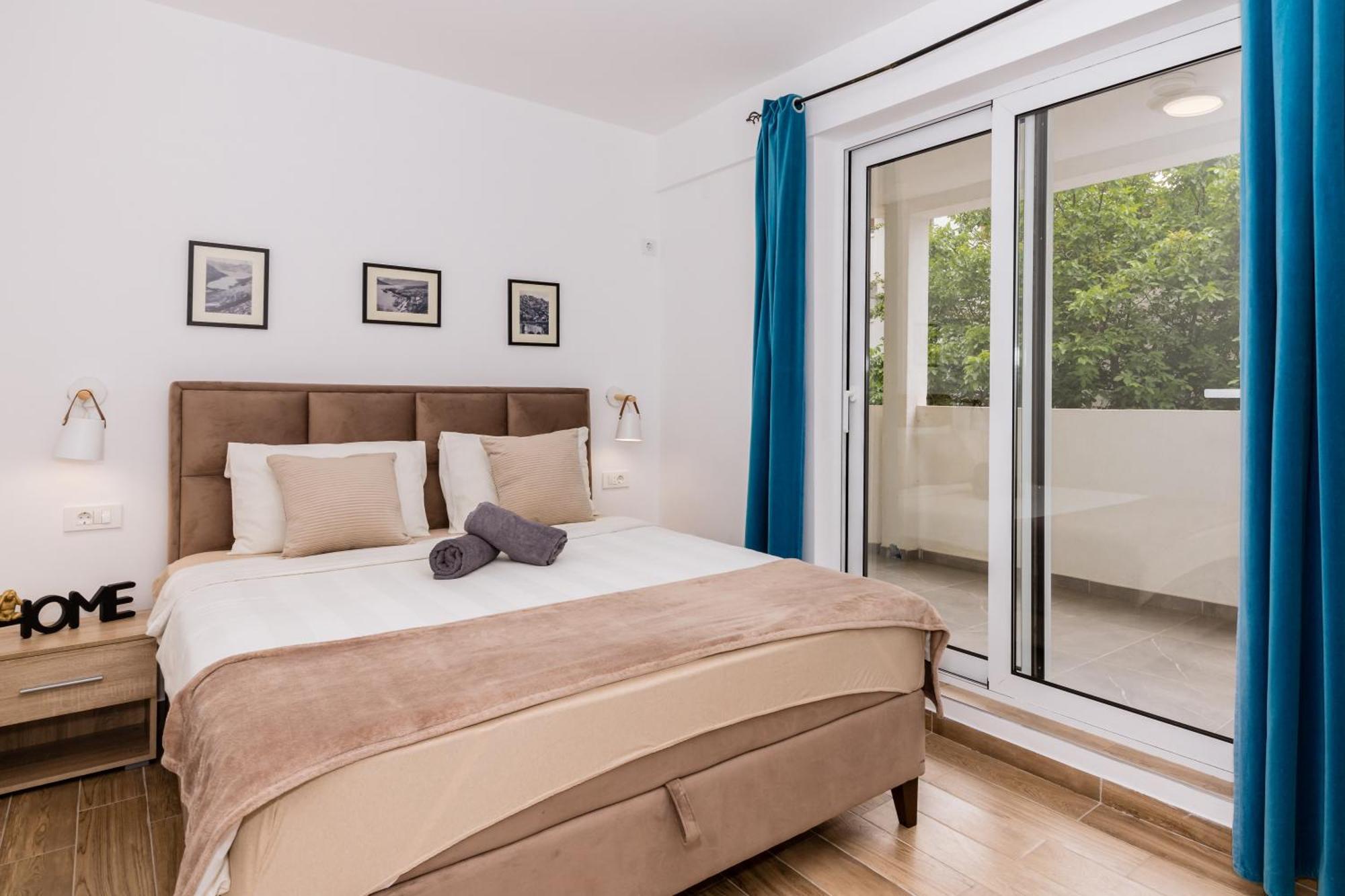 Paun Apartment Kotor Buitenkant foto